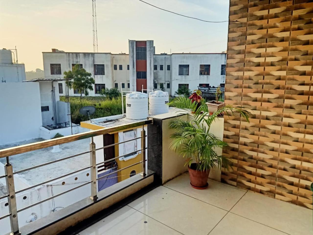 Bhavya Homestay Garudeshwar Extérieur photo